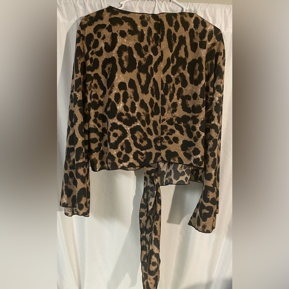 Top - Picture 2 of 3